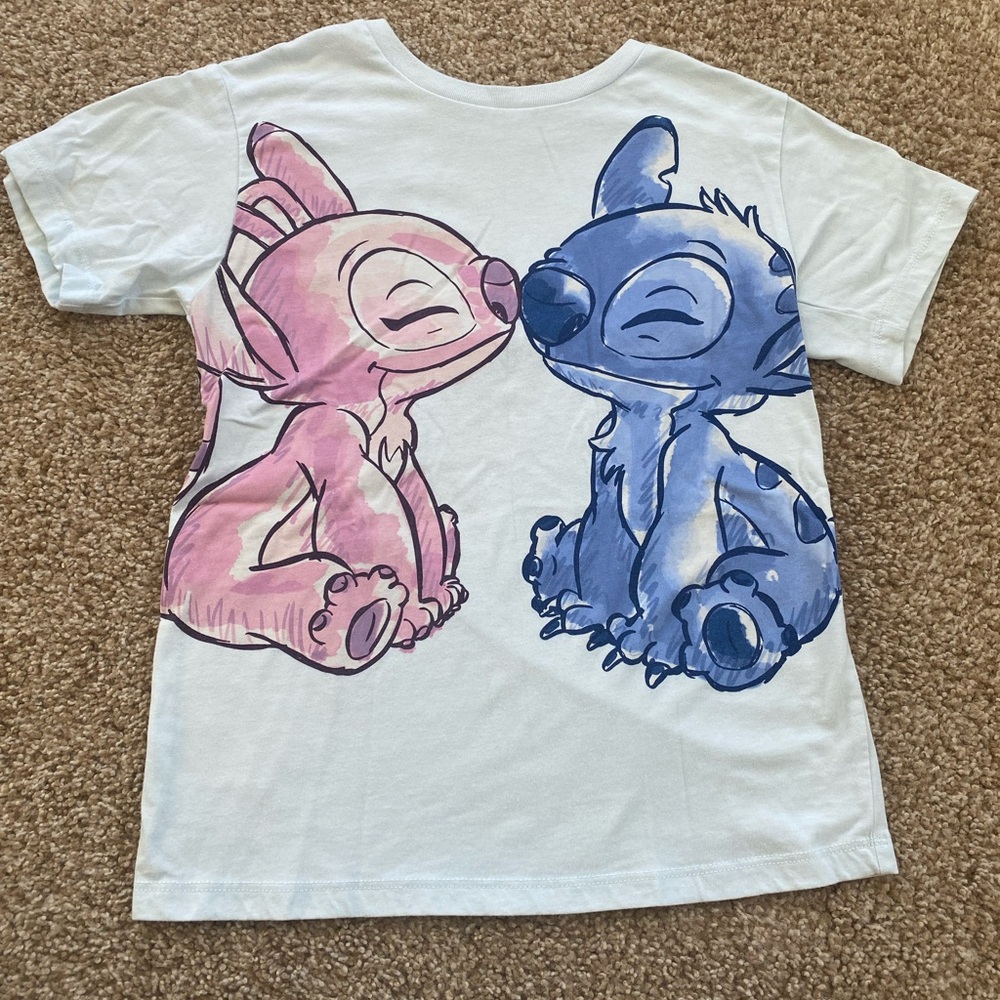 Girls size medium 7/8 lilo and stitch tee.